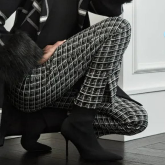 🎁🎁Vanilla and Black Dress Pants🎁🎁🤶 - Picture 9 of 10